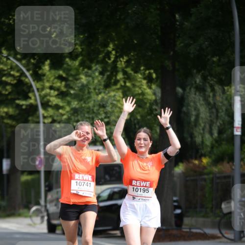 15.06.2025 - REWE Women's Run Jannik Wohlers http://msf.ph/oto/7937068 15.06.2025 09:54:59 Laufen 10741, 10195 meine-sportfotos.de