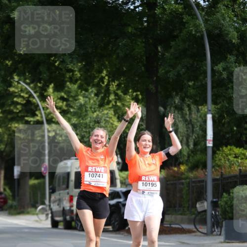 15.06.2025 - REWE Women's Run Jannik Wohlers http://msf.ph/oto/7937103 15.06.2025 09:54:59 Laufen 10741, 10195 meine-sportfotos.de