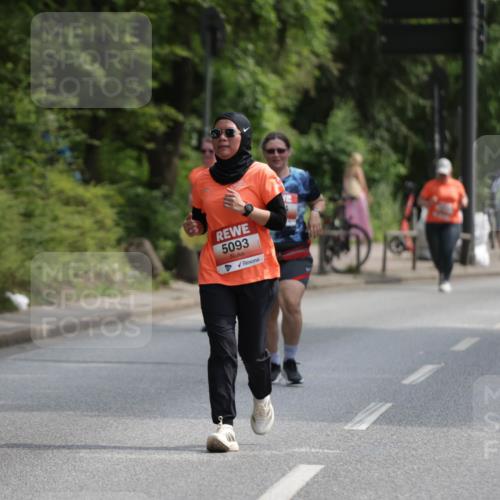 15.06.2025 - REWE Women's Run Jannik Wohlers http://msf.ph/oto/7937111 15.06.2025 10:13:51 Laufen 5093 meine-sportfotos.de