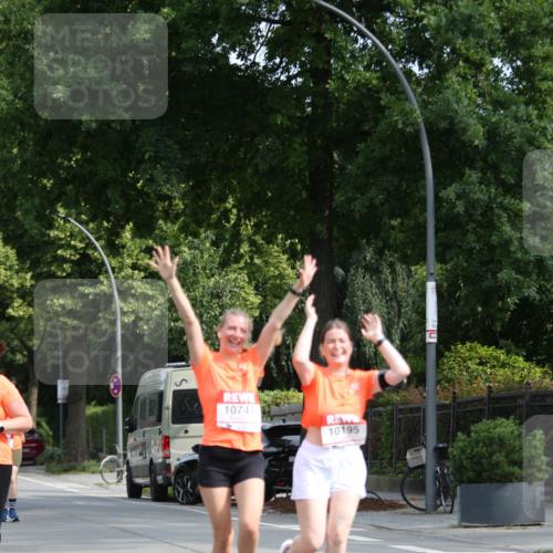 15.06.2025 - REWE Women's Run Jannik Wohlers http://msf.ph/oto/7937124 15.06.2025 09:54:59 Laufen 10741, 10195 meine-sportfotos.de