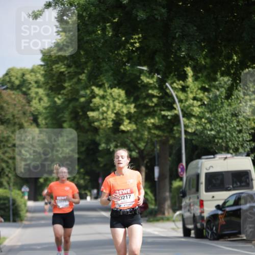 15.06.2025 - REWE Women's Run Jannik Wohlers http://msf.ph/oto/7937137 15.06.2025 08:43:03 Laufen 10177, 0217 meine-sportfotos.de