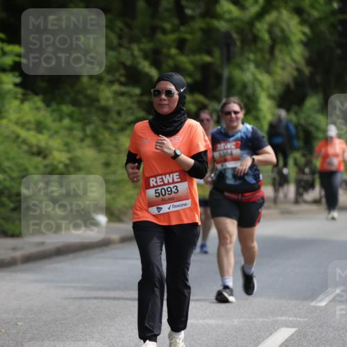15.06.2025 - REWE Women's Run Jannik Wohlers http://msf.ph/oto/7937155 15.06.2025 10:13:53 Laufen 5093, 6384 meine-sportfotos.de