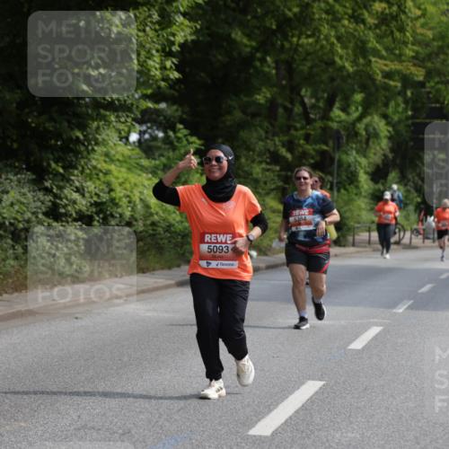 15.06.2025 - REWE Women's Run Jannik Wohlers http://msf.ph/oto/7937178 15.06.2025 10:13:55 Laufen 5093, 5384 meine-sportfotos.de