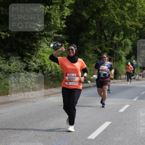 15.06.2025 - REWE Women's Run Jannik Wohlers http://msf.ph/oto/7937204 15.06.2025 10:13:55 Laufen 5093, 5384 meine-sportfotos.de