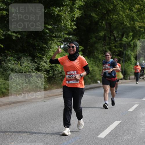15.06.2025 - REWE Women's Run Jannik Wohlers http://msf.ph/oto/7937234 15.06.2025 10:13:55 Laufen 5092, 5384 meine-sportfotos.de