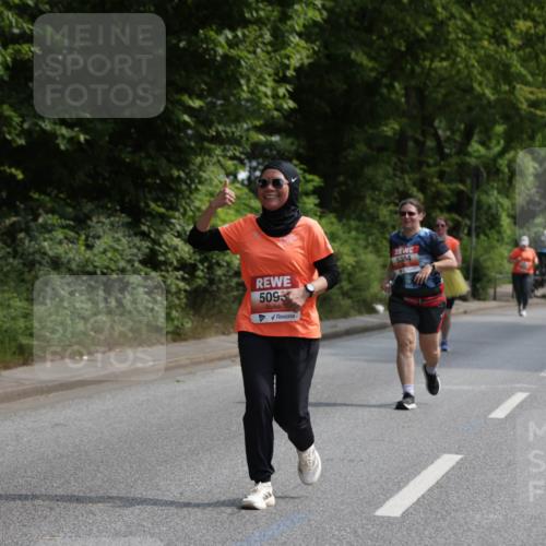 15.06.2025 - REWE Women's Run Jannik Wohlers http://msf.ph/oto/7937239 15.06.2025 10:13:56 Laufen 5093, 5384 meine-sportfotos.de
