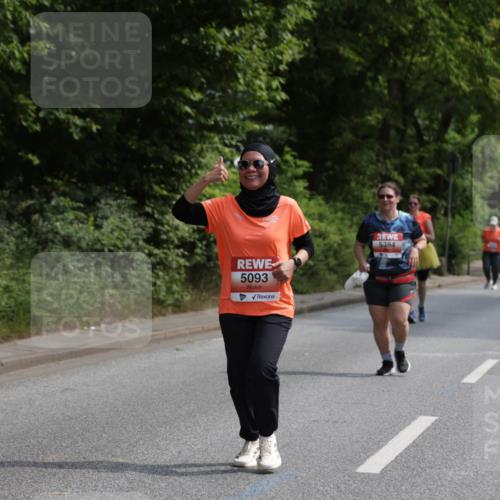 15.06.2025 - REWE Women's Run Jannik Wohlers http://msf.ph/oto/7937262 15.06.2025 10:13:56 Laufen 5093, 5384 meine-sportfotos.de