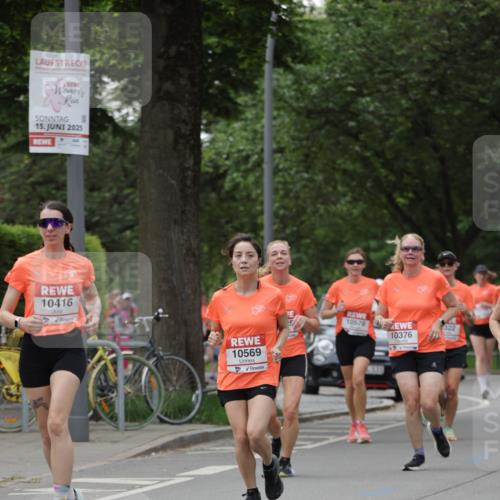 15.06.2025 - REWE Women's Run Jannik Wohlers http://msf.ph/oto/7937284 15.06.2025 08:26:53 Laufen 15, 2025, 10416, 322, 10376, 10569, 10579 meine-sportfotos.de