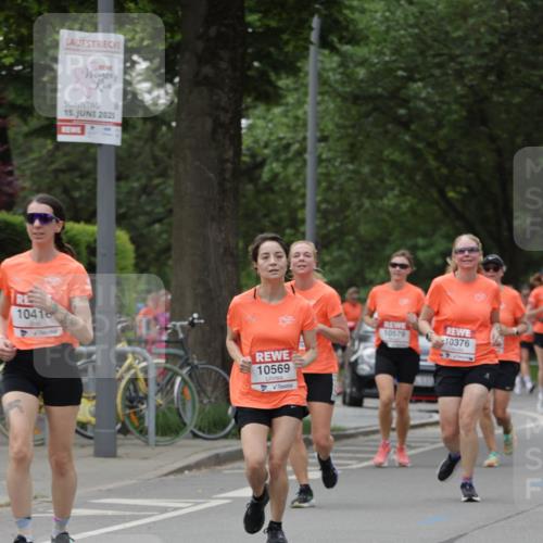 15.06.2025 - REWE Women's Run Jannik Wohlers http://msf.ph/oto/7937301 15.06.2025 08:26:53 Laufen 10416, 15, 2025, 10569, 10579, 10376 meine-sportfotos.de
