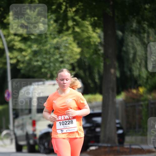 15.06.2025 - REWE Women's Run Jannik Wohlers http://msf.ph/oto/7937336 15.06.2025 09:55:14 Laufen 10228 meine-sportfotos.de