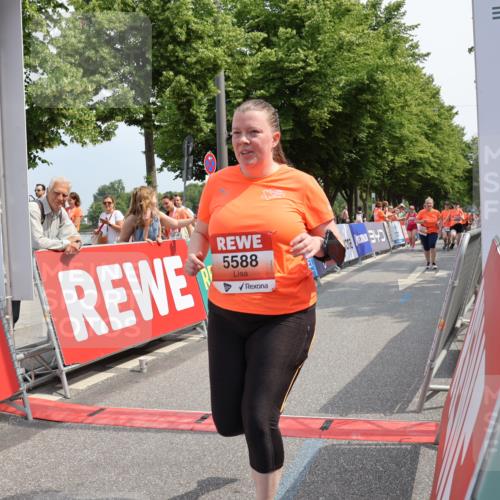 15.06.2025 - REWE Women's Run Strokosch-Dieckow http://msf.ph/oto/7937346 15.06.2025 11:11:12 Ziel 5035, 5036, 5037, 5038, 5283, 5286, 5362, 5476, 5480, 5588, 5684, 5689 meine-sportfotos.de