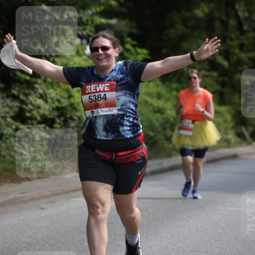 15.06.2025 - REWE Women's Run Jannik Wohlers http://msf.ph/oto/7937348 15.06.2025 10:13:58 Laufen 5384 meine-sportfotos.de