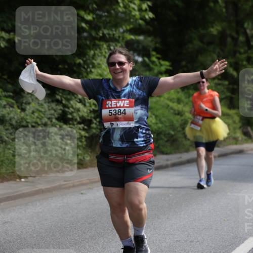 15.06.2025 - REWE Women's Run Jannik Wohlers http://msf.ph/oto/7937362 15.06.2025 10:13:58 Laufen 5384 meine-sportfotos.de