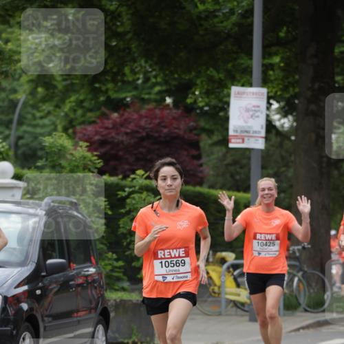 15.06.2025 - REWE Women's Run Jannik Wohlers http://msf.ph/oto/7937382 15.06.2025 08:26:55 Laufen 10569, 15, 200, 10425 meine-sportfotos.de