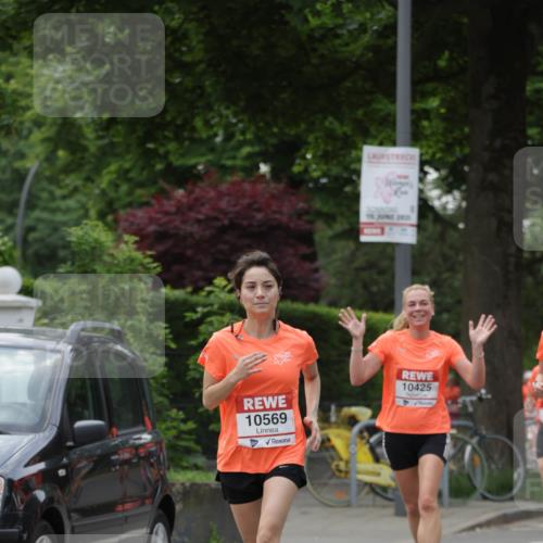 15.06.2025 - REWE Women's Run Jannik Wohlers http://msf.ph/oto/7937391 15.06.2025 08:26:55 Laufen 10569, 15, 2005, 10425 meine-sportfotos.de