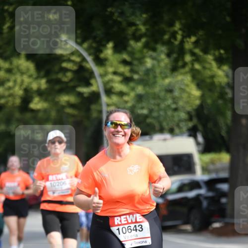 15.06.2025 - REWE Women's Run Jannik Wohlers http://msf.ph/oto/7937409 15.06.2025 09:55:18 Laufen 10206, 10643 meine-sportfotos.de