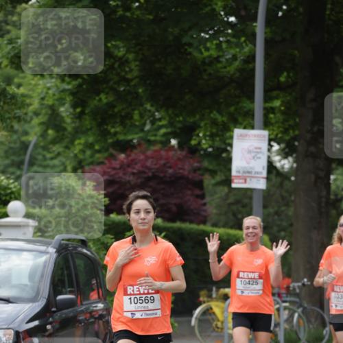 15.06.2025 - REWE Women's Run Jannik Wohlers http://msf.ph/oto/7937434 15.06.2025 08:26:56 Laufen 10569, 16, 2005, 10425, 1037 meine-sportfotos.de