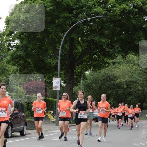 15.06.2025 - REWE Women's Run Jannik Wohlers http://msf.ph/oto/7937478 15.06.2025 08:26:57 Laufen 10425, 10376, 10268, 0569 meine-sportfotos.de