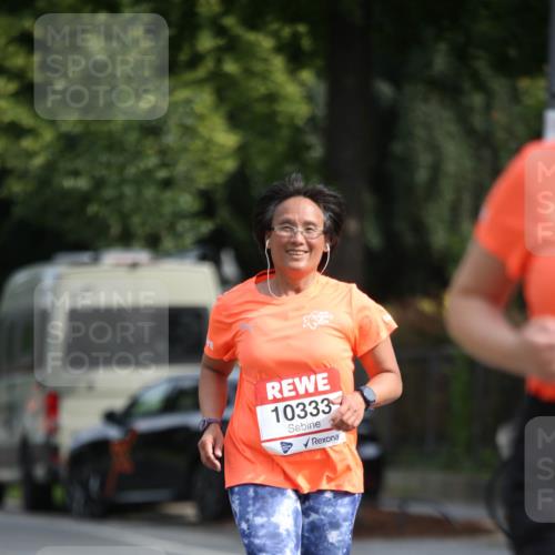 15.06.2025 - REWE Women's Run Jannik Wohlers http://msf.ph/oto/7937555 15.06.2025 09:55:24 Laufen 10333 meine-sportfotos.de