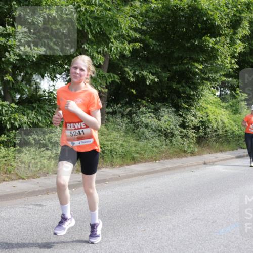 15.06.2025 - REWE Women's Run Jannik Wohlers http://msf.ph/oto/7937585 15.06.2025 10:14:06 Laufen 5241 meine-sportfotos.de