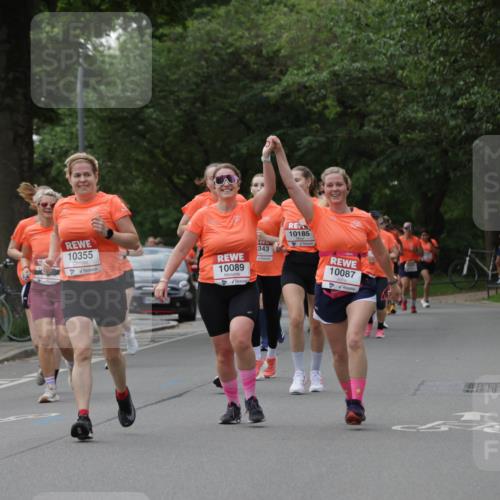 15.06.2025 - REWE Women's Run Jannik Wohlers http://msf.ph/oto/7937613 15.06.2025 08:27:02 Laufen 15, 2025, 10305, 10355, 10089, 343, 10185, 10087 meine-sportfotos.de