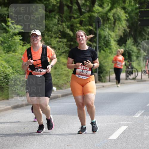 15.06.2025 - REWE Women's Run Jannik Wohlers http://msf.ph/oto/7937628 15.06.2025 10:14:09 Laufen 5547, 5665 meine-sportfotos.de