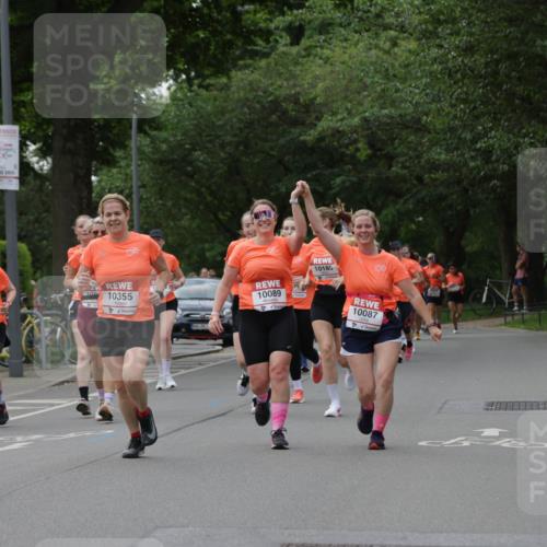 15.06.2025 - REWE Women's Run Jannik Wohlers http://msf.ph/oto/7937639 15.06.2025 08:27:02 Laufen 15, 2025, 10185, 10, 10355, 10089, 10305, 10087 meine-sportfotos.de