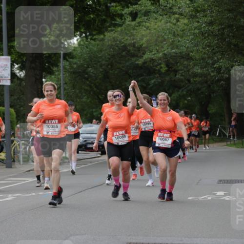 15.06.2025 - REWE Women's Run Jannik Wohlers http://msf.ph/oto/7937652 15.06.2025 08:27:02 Laufen 10305, 15, 2025, 10355, 10089, 10185, 0343, 10087 meine-sportfotos.de