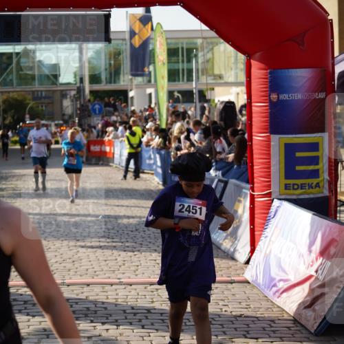 13.06.2025 - Holstenköstenlauf Felixshl http://msf.ph/oto/7937727 13.06.2025 18:05:23 Laufen 2363, 2451, 2612, 2817, 2862, 3156, 3853, 3854 meine-sportfotos.de