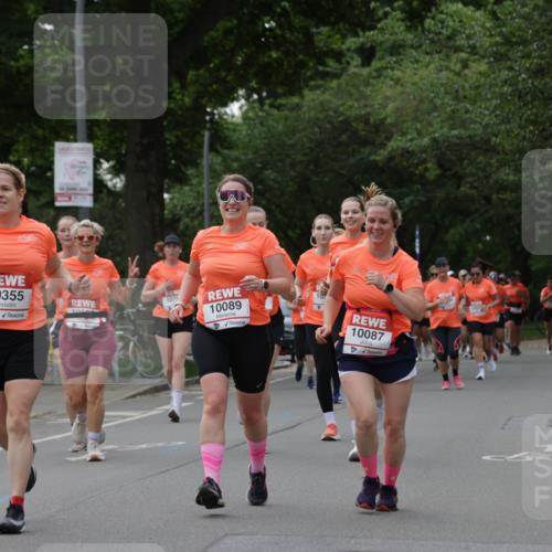 15.06.2025 - REWE Women's Run Jannik Wohlers http://msf.ph/oto/7937744 15.06.2025 08:27:04 Laufen 10305, 10355, 4, 107, 1050, 10089, 10087 meine-sportfotos.de