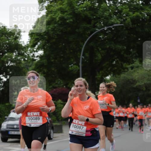 15.06.2025 - REWE Women's Run Jannik Wohlers http://msf.ph/oto/7937813 15.06.2025 08:27:06 Laufen 10089, 10087 meine-sportfotos.de