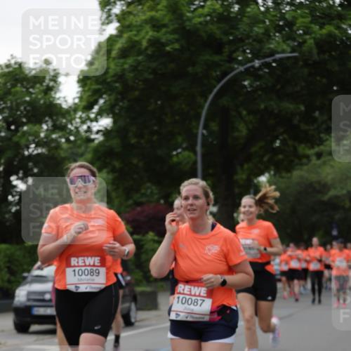 15.06.2025 - REWE Women's Run Jannik Wohlers http://msf.ph/oto/7937818 15.06.2025 08:27:06 Laufen 10089, 10087 meine-sportfotos.de