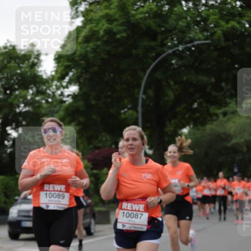 15.06.2025 - REWE Women's Run Jannik Wohlers http://msf.ph/oto/7937820 15.06.2025 08:27:06 Laufen 10089, 10087 meine-sportfotos.de