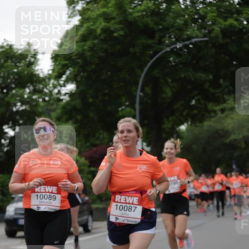 15.06.2025 - REWE Women's Run Jannik Wohlers http://msf.ph/oto/7937824 15.06.2025 08:27:06 Laufen 10089, 10087 meine-sportfotos.de