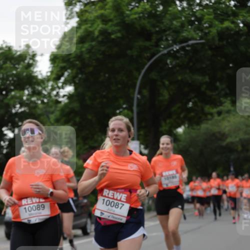 15.06.2025 - REWE Women's Run Jannik Wohlers http://msf.ph/oto/7937834 15.06.2025 08:27:06 Laufen 10089, 10087, 10105 meine-sportfotos.de