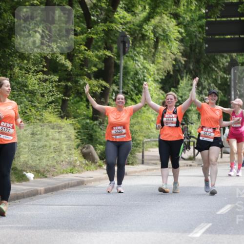15.06.2025 - REWE Women's Run Jannik Wohlers http://msf.ph/oto/7937868 15.06.2025 10:14:16 Laufen 5654, 5488, 564, 5572, 5629, 5171 meine-sportfotos.de