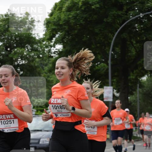 15.06.2025 - REWE Women's Run Jannik Wohlers http://msf.ph/oto/7937888 15.06.2025 08:27:08 Laufen 10251, 10185 meine-sportfotos.de