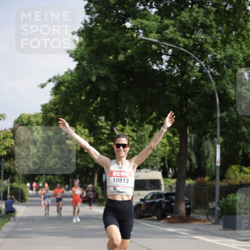 15.06.2025 - REWE Women's Run Jannik Wohlers http://msf.ph/oto/7937898 15.06.2025 08:43:40 Laufen 10813 meine-sportfotos.de