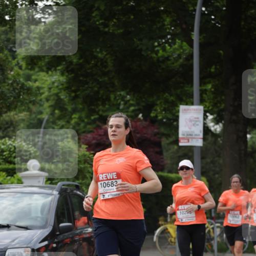 15.06.2025 - REWE Women's Run Jannik Wohlers http://msf.ph/oto/7937937 15.06.2025 08:27:09 Laufen 10682, 1028, 10062 meine-sportfotos.de