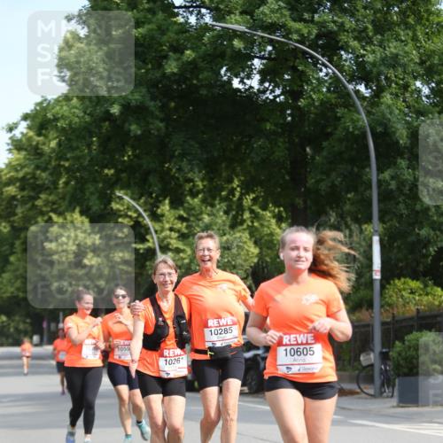 15.06.2025 - REWE Women's Run Jannik Wohlers http://msf.ph/oto/7937983 15.06.2025 09:55:45 Laufen 10285, 1059, 10261, 10605 meine-sportfotos.de