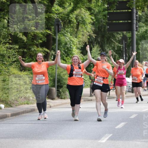 15.06.2025 - REWE Women's Run Jannik Wohlers http://msf.ph/oto/7937991 15.06.2025 10:14:18 Laufen 5629, 5654, 5572, 5684, 5488, 5545 meine-sportfotos.de