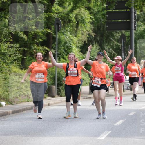 15.06.2025 - REWE Women's Run Jannik Wohlers http://msf.ph/oto/7938017 15.06.2025 10:14:18 Laufen 5654, 5629, 5572, 5684, 5488, 5545, 040 meine-sportfotos.de