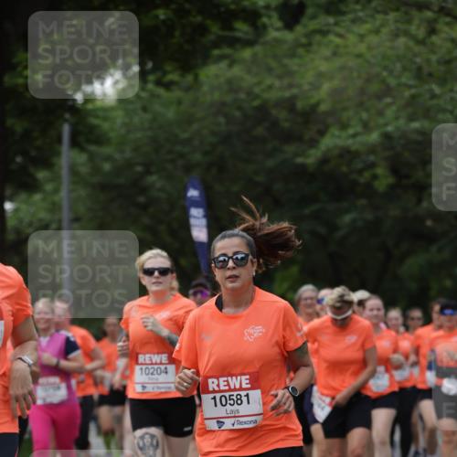 15.06.2025 - REWE Women's Run Jannik Wohlers http://msf.ph/oto/7938041 15.06.2025 08:27:11 Laufen 10204, 10581 meine-sportfotos.de