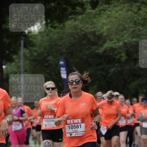 15.06.2025 - REWE Women's Run Jannik Wohlers http://msf.ph/oto/7938047 15.06.2025 08:27:12 Laufen 10204, 10581 meine-sportfotos.de