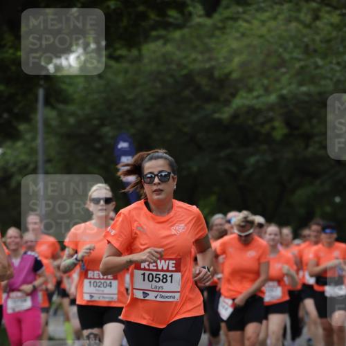 15.06.2025 - REWE Women's Run Jannik Wohlers http://msf.ph/oto/7938068 15.06.2025 08:27:12 Laufen 10204, 10581 meine-sportfotos.de