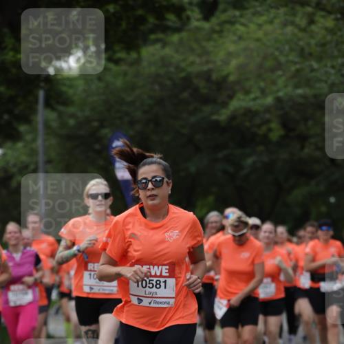 15.06.2025 - REWE Women's Run Jannik Wohlers http://msf.ph/oto/7938077 15.06.2025 08:27:12 Laufen 10, 10581 meine-sportfotos.de