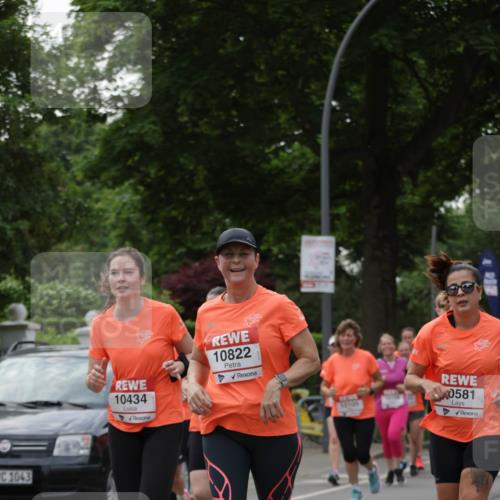 15.06.2025 - REWE Women's Run Jannik Wohlers http://msf.ph/oto/7938082 15.06.2025 08:27:12 Laufen 1043, 10434, 10822, 10106, 0581, 21 meine-sportfotos.de
