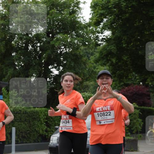 15.06.2025 - REWE Women's Run Jannik Wohlers http://msf.ph/oto/7938115 15.06.2025 08:27:13 Laufen 10434, 10822 meine-sportfotos.de