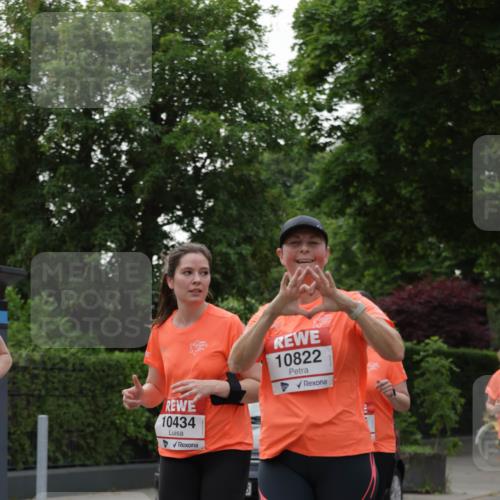 15.06.2025 - REWE Women's Run Jannik Wohlers http://msf.ph/oto/7938137 15.06.2025 08:27:13 Laufen 10434, 10822 meine-sportfotos.de