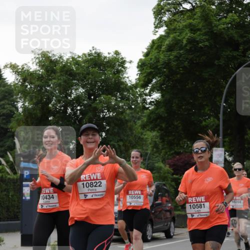 15.06.2025 - REWE Women's Run Jannik Wohlers http://msf.ph/oto/7938183 15.06.2025 08:27:14 Laufen 10434, 10822, 10556, 10581, 10204 meine-sportfotos.de